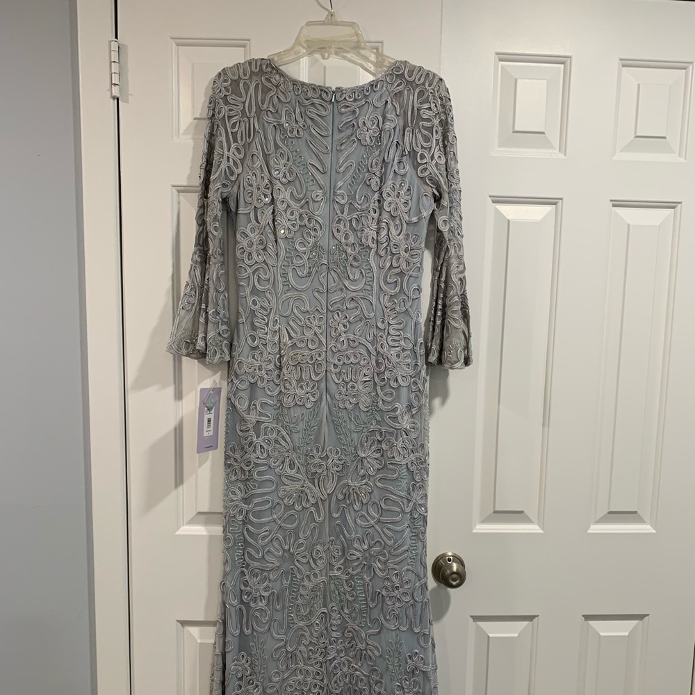 Mother of the bride—-NWT light blue gown by JS Group size 6